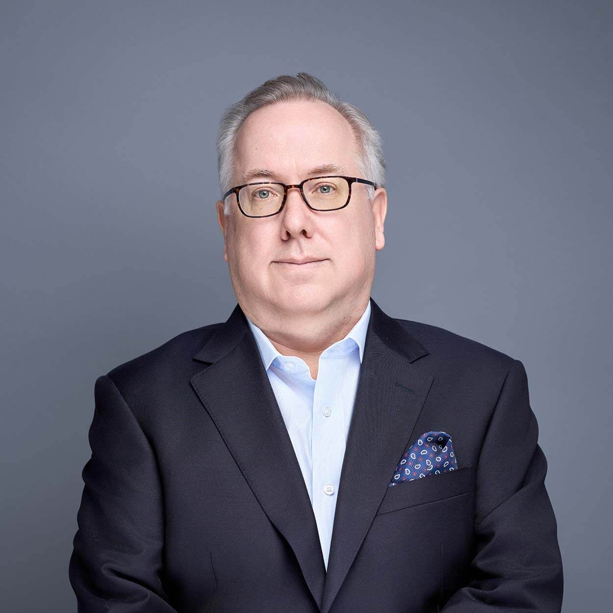 Brian McClelland, Director financiero
